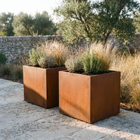 Lot de 2 jardinières de balcon Cassis — vue d'ensemble en extérieur