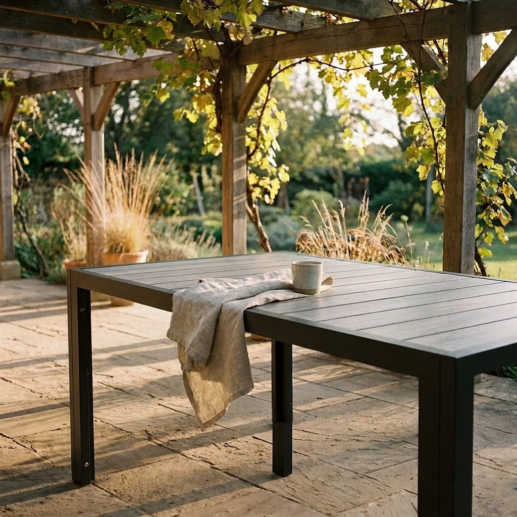 Table de jardin Lourmarin — en cours d'utilisation